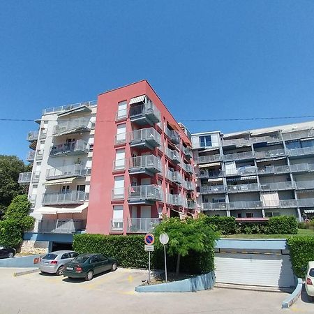 Apartment Deluxe Sea View Split Exterior photo